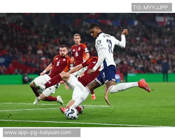 凯恩强调团结合作的重要性以确保世界杯的成功与每位球员的努力息息相关 凯恩强调团结合作的重要性以确保世界杯的成功与每位球员的努力息息相关