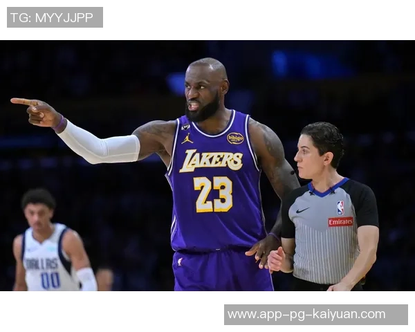 詹姆斯膝伤完全康复湖人决定谨慎对待季前赛出场时间